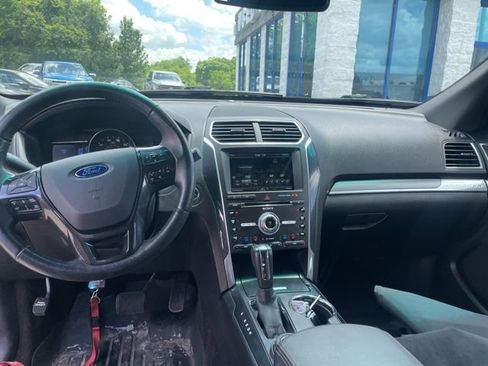 Used 2016 Ford Explorer Sport w/ Equipment Group 401A AWD/4WD image 9