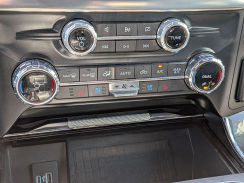 Used 2022 Ford F150 Lariat AWD/4WD image 24