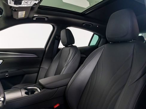 Used 2024 Maserati Grecale GT image 18