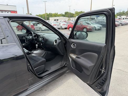 Used 2014 Nissan Juke SV w/ Navigation Package FWD image 9