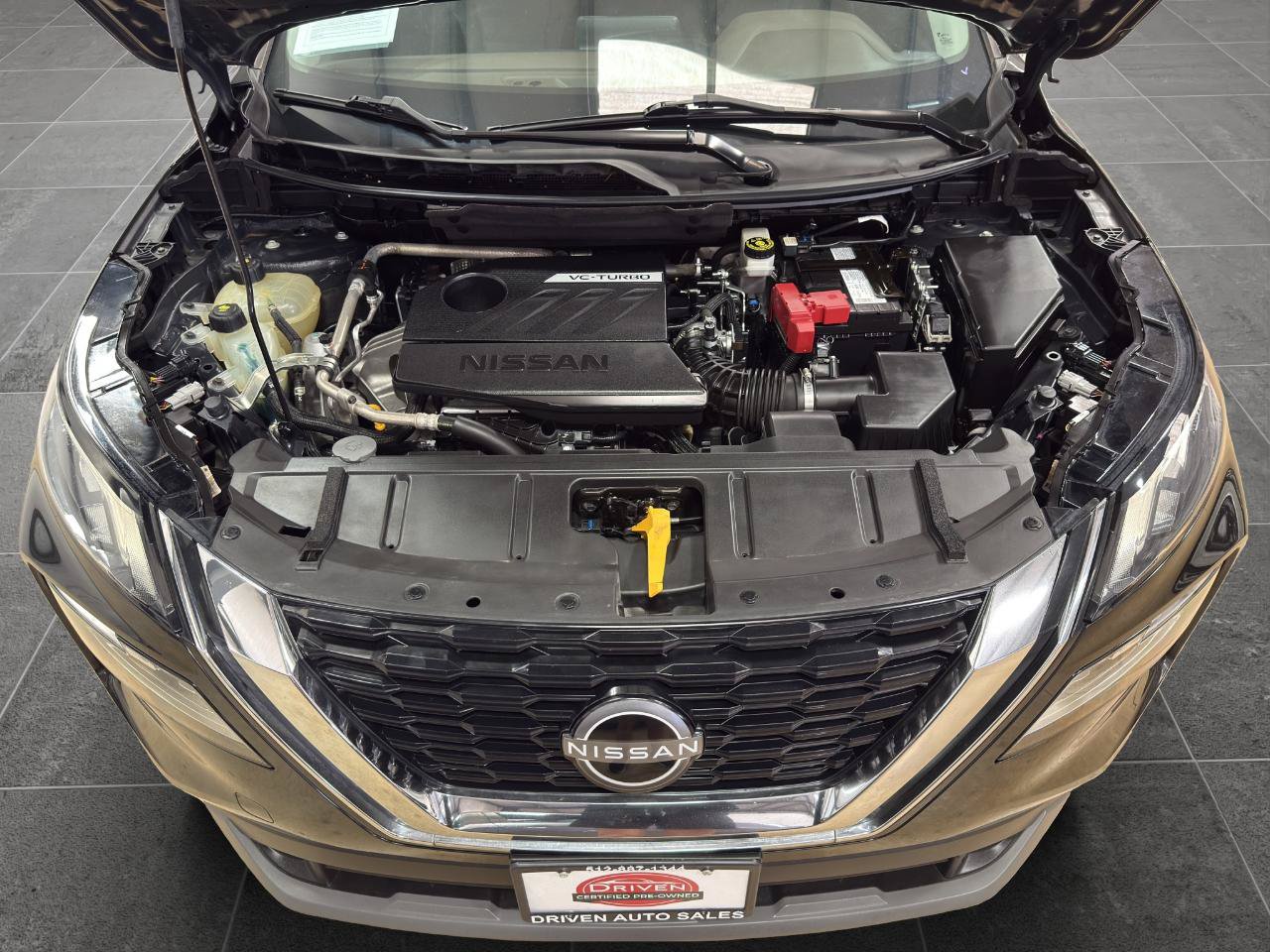 Used 2022 Nissan Rogue SV FWD image 9