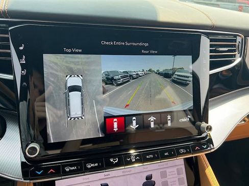 New 2023 Jeep Grand Wagoneer Series III image 30