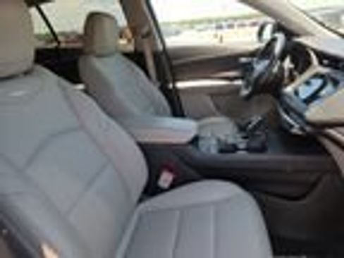 Used 2023 Cadillac XT4 Luxury w/ Driver Awareness Package FWD image 5