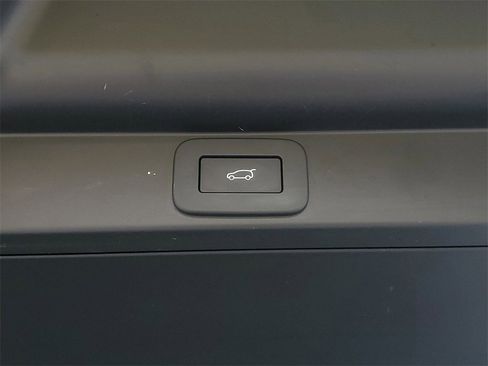 Used 2024 Land Rover Range Rover SE image 33