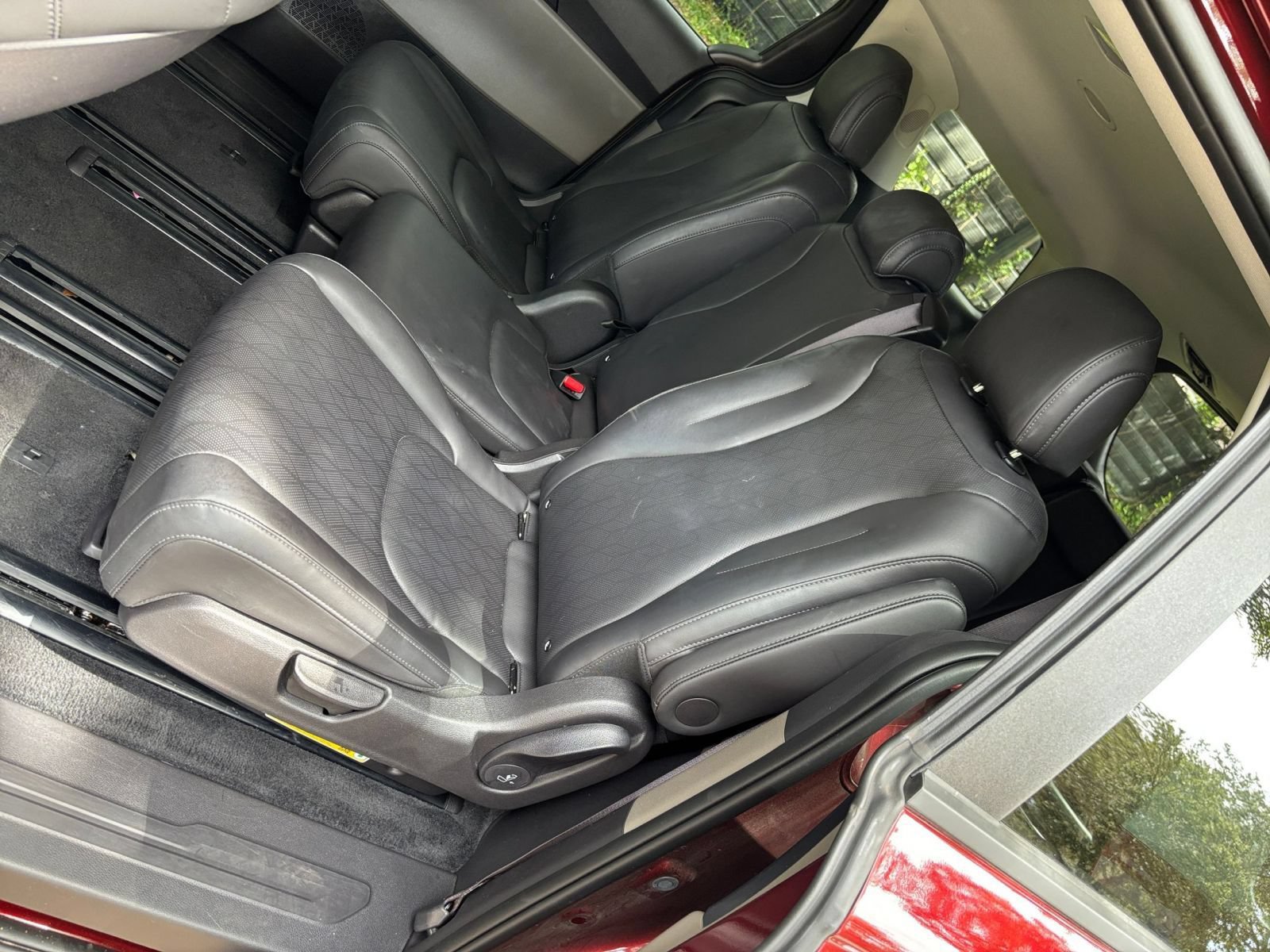 Used 2026 Kia Carnival FWD image 39