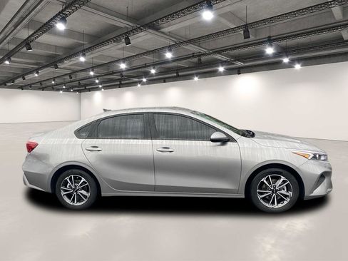 Certified 2023 Kia Forte LXS image 9