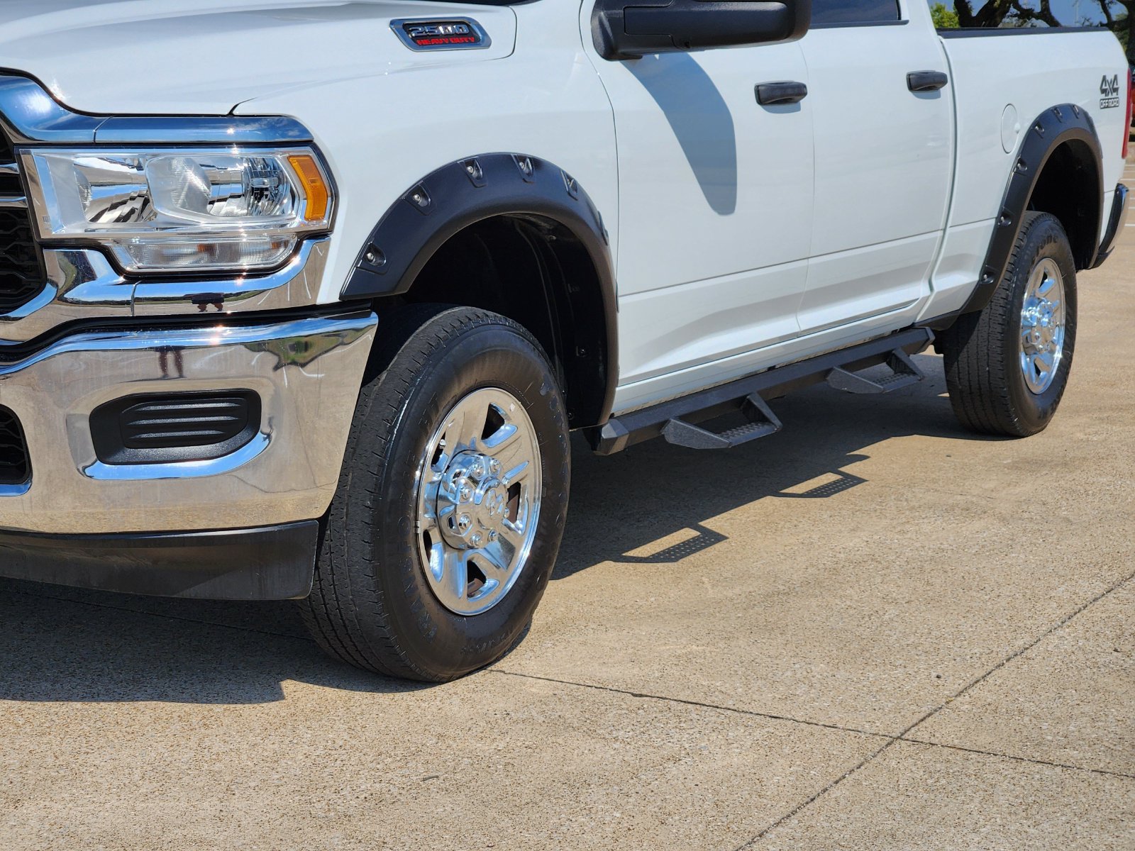 Used 2024 RAM 2500 Tradesman w/ Chrome Appearance Group AWD/4WD image 12
