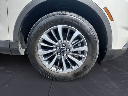 Used 2023 Lincoln Nautilus FWD image 9