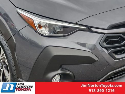 Used 2024 Subaru Crosstrek 2.0i Premium image 10