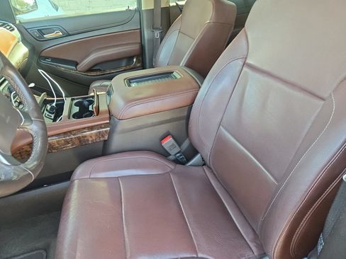Used 2019 Chevrolet Tahoe Premier RWD image 13
