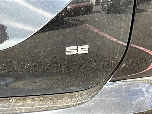 New 2025 Mitsubishi Outlander SE image 24