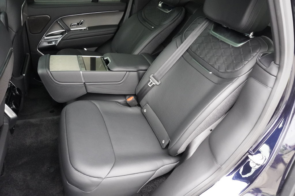 New 2026 Land Rover Range Rover SV AWD/4WD image 27