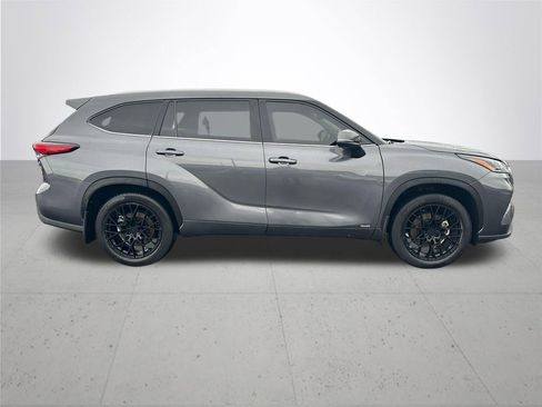 Used 2022 Toyota Highlander Platinum AWD/4WD image 6