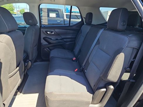 Used 2018 Chevrolet Traverse LS AWD/4WD image 23