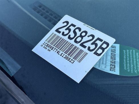 Used 2020 RAM 1500 Classic SLT w/ Luxury Group image 29