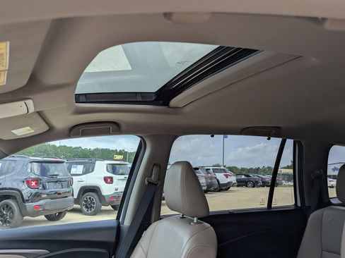 Used 2021 Honda Pilot EX-L image 6