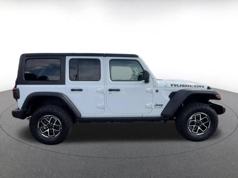 Used 2025 Jeep Wrangler Unlimited Rubicon AWD/4WD image 16