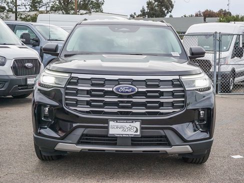 New 2026 Ford Explorer Active w/ Active Comfort Package image 2