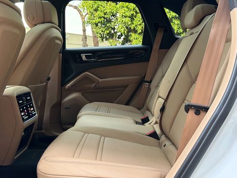 Used 2023 Porsche Cayenne S image 15