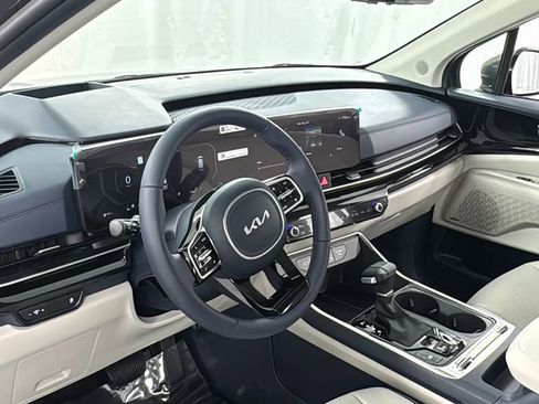 New 2026 Kia Carnival SX Prestige FWD image 39