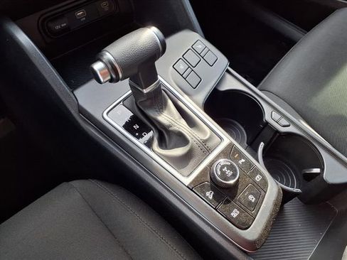 Used 2024 Kia Sportage LX image 8