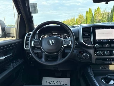 New 2026 RAM 1500 Express AWD/4WD image 12