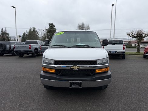 Used 2024 Chevrolet Express 2500 w/ Driver Convenience Package image 8