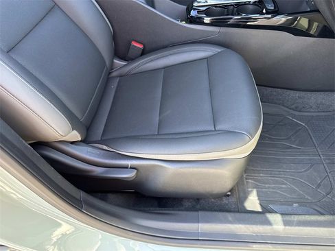 Used 2025 Chevrolet Trax ACTIV w/ Driver Confidence Package image 30