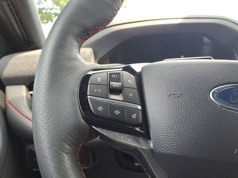 Certified 2025 Ford Explorer ST-Line AWD/4WD image 18
