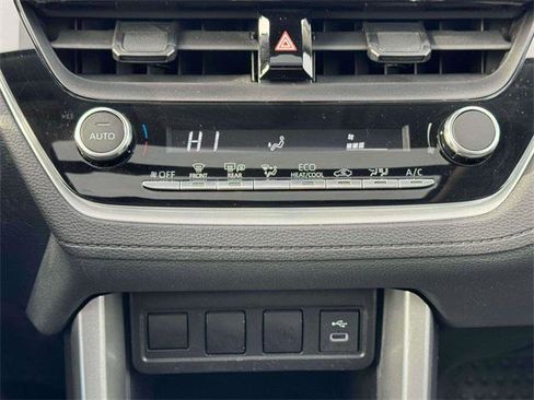 Certified 2023 Toyota Corolla Cross LE image 28