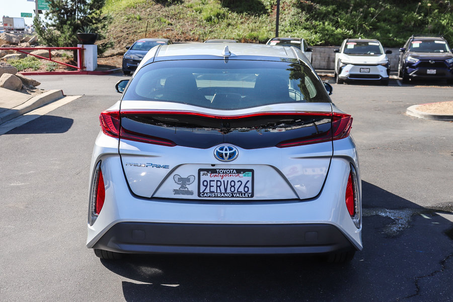 Certified 2022 Toyota Prius Prime LE FWD image 8