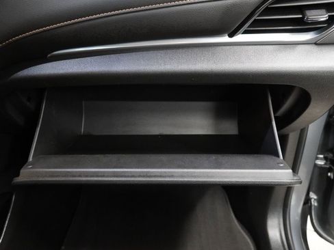 Used 2019 Chevrolet Traverse LT w/ LT Premium Package image 30