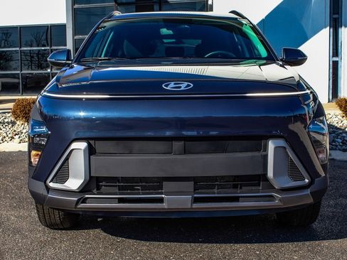 Used 2025 Hyundai Kona SEL image 2