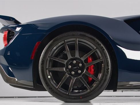 Used 2020 Ford GT Carbon Series RWD image 12