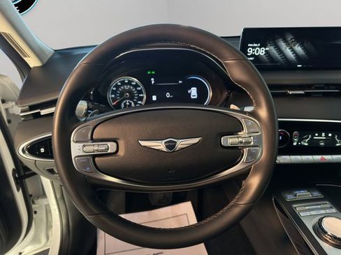 Used 2025 Genesis GV70 2.5T image 13