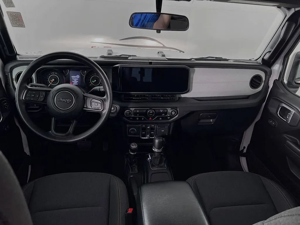 Used 2024 Jeep Gladiator Sport AWD/4WD image 21