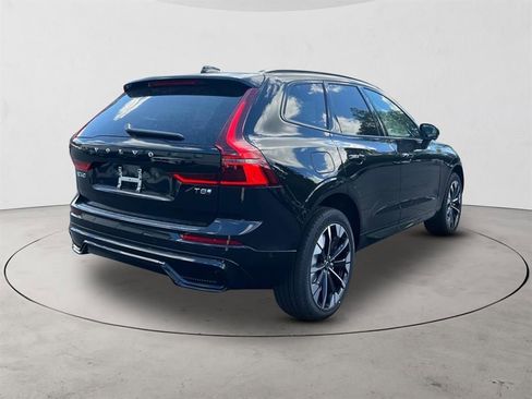 New 2026 Volvo XC60 T8 Plus w/ Protection Package Premier AWD/4WD image 5