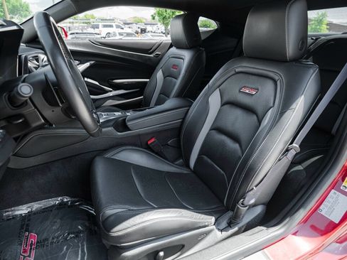 Used 2016 Chevrolet Camaro SS RWD image 17