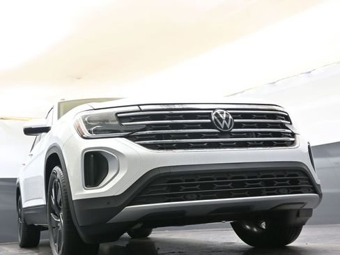 New 2026 Volkswagen Atlas SE image 46