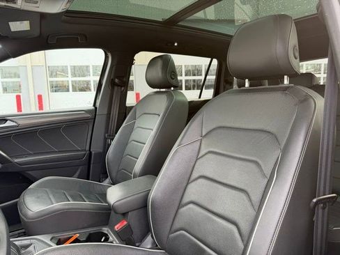 Used 2024 Volkswagen Tiguan SEL R-Line image 13