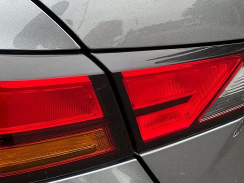 Used 2022 Nissan Altima 2.5 SR image 17