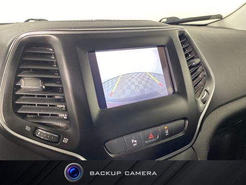 Used 2021 Jeep Cherokee Latitude Lux AWD/4WD image 4