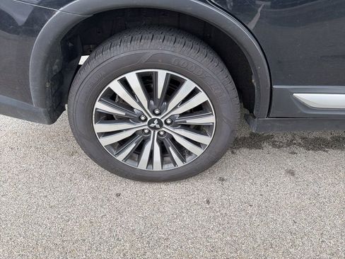 Used 2020 Mitsubishi Outlander ES AWD/4WD image 9