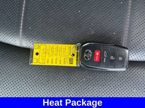 Used 2024 Toyota Venza Limited AWD/4WD image 23