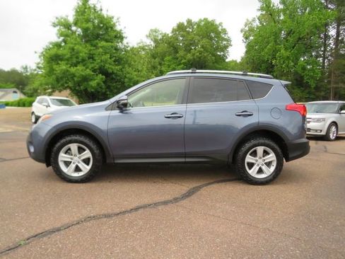 Used 2013 Toyota RAV4 XLE image 1