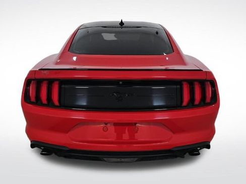 Used 2022 Ford Mustang Coupe w/ Black Accent Package RWD image 9
