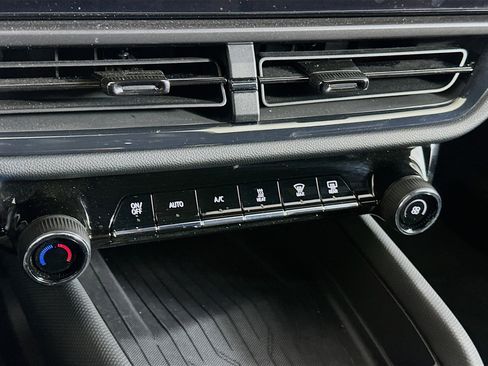 Used 2024 Chevrolet Equinox EV RS AWD/4WD image 23