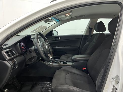Used 2018 Kia Optima LX FWD image 11