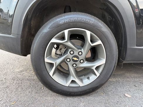 Used 2024 Chevrolet Trax LT FWD image 30