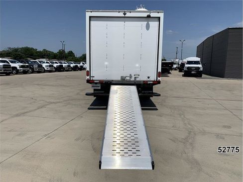 Used 2024 Chevrolet Express 3500 w/ Power Convenience Package RWD image 12